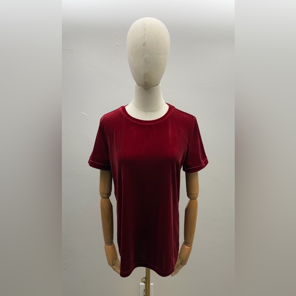 Anne Klein Burgundy Velvet Top Small Short Sleeve Decorative Back Buttons